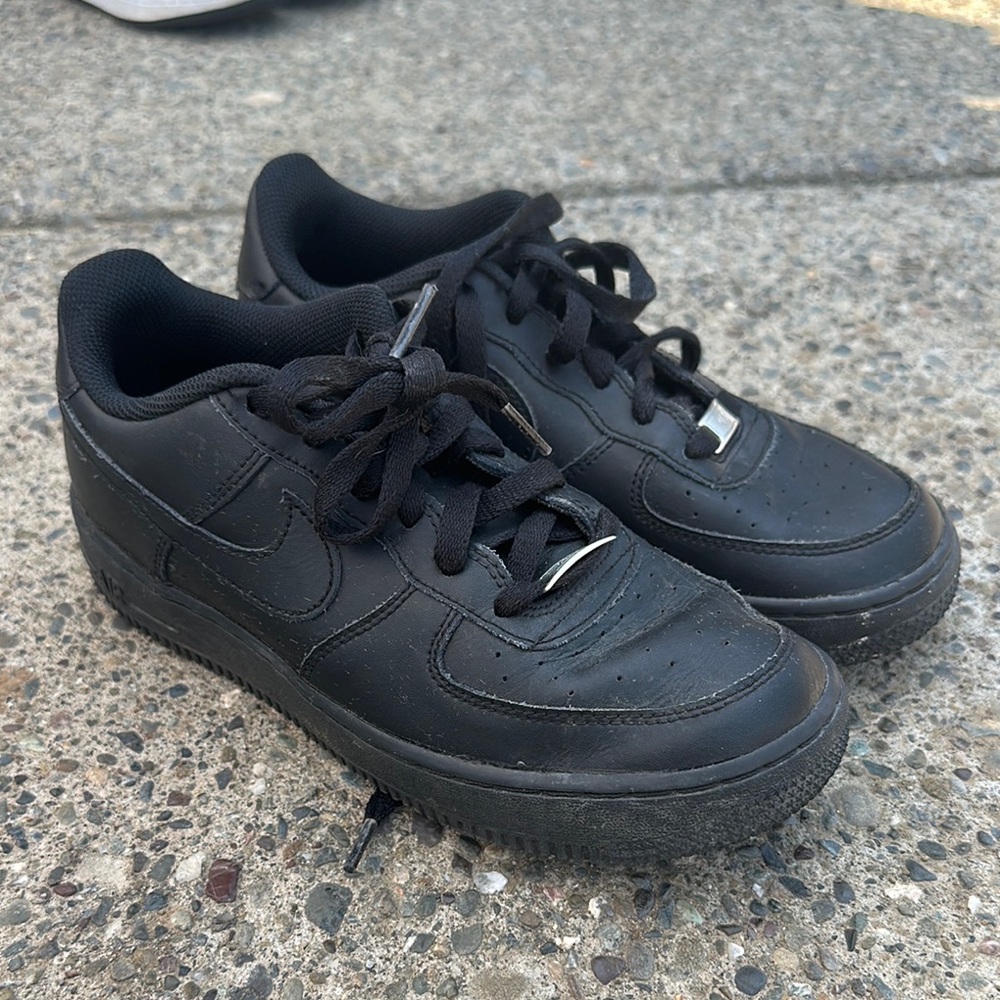 Nike All-Black Athletic Shoes